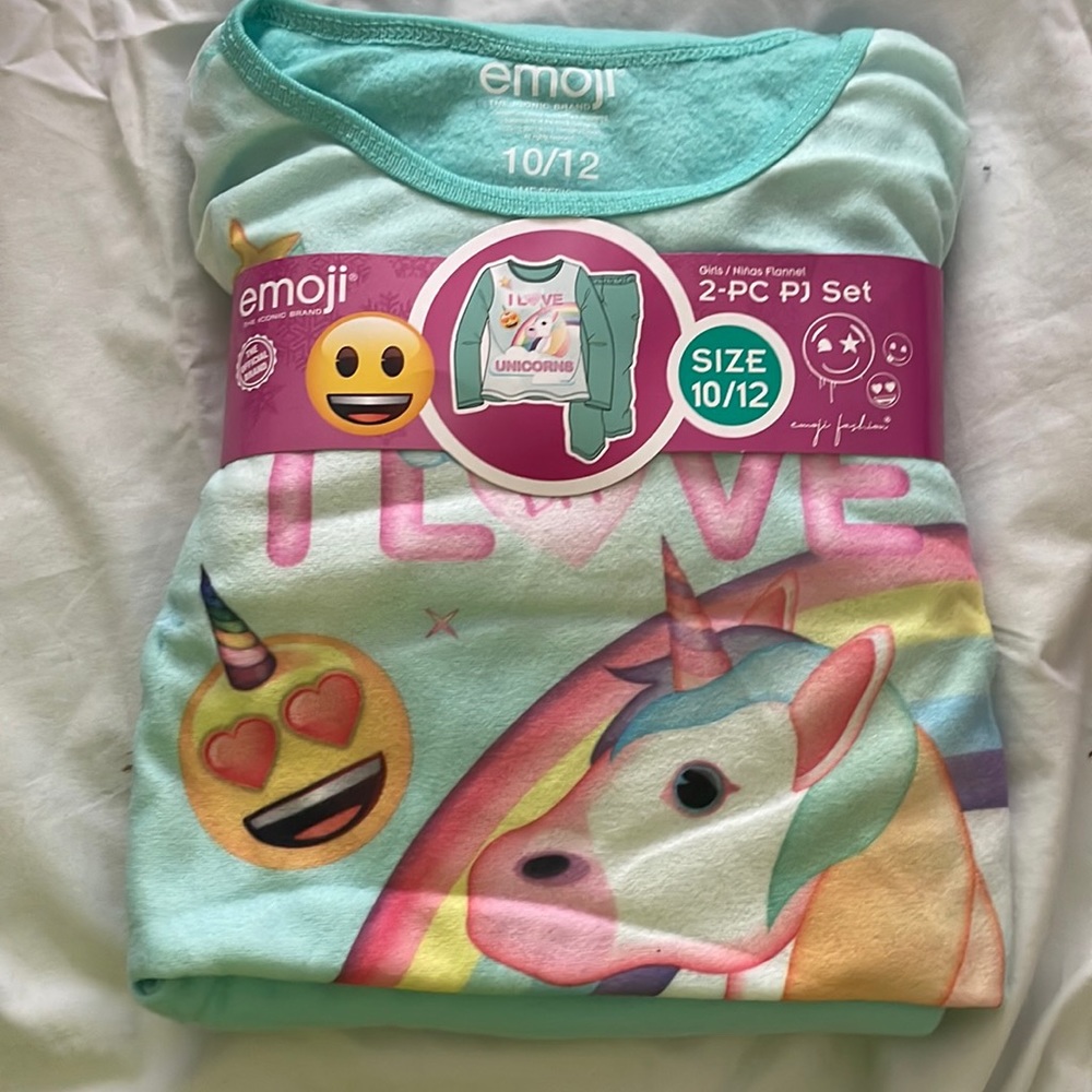 Nice emoji pj